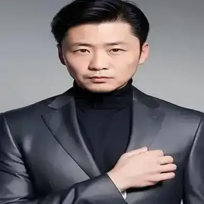 罗蔓君